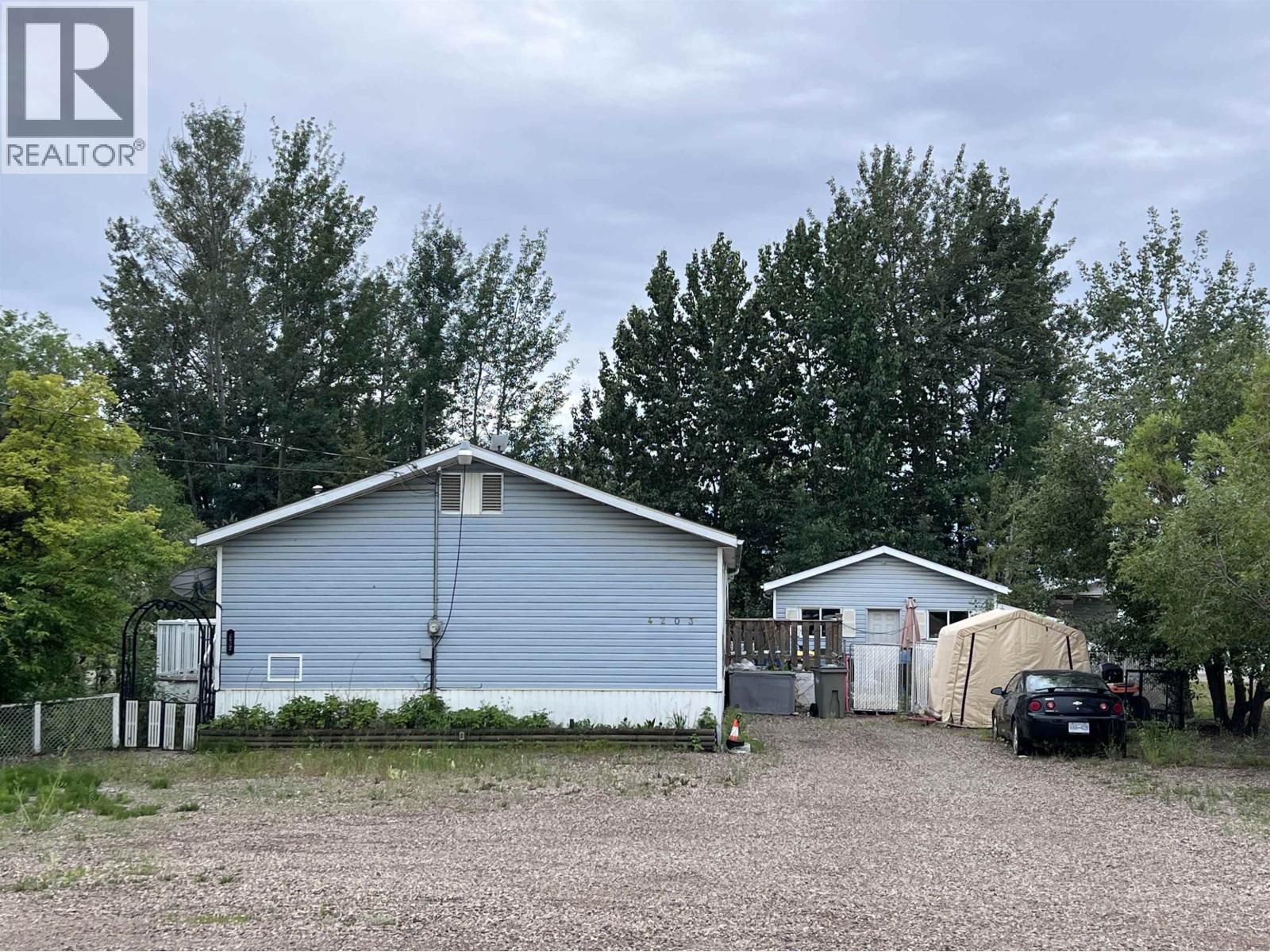 4203 E 52 AVENUE - 1