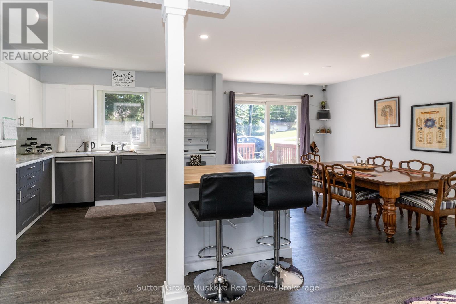 146 SIMPSON STREET - 10