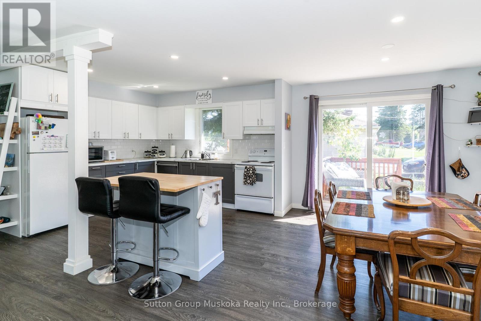 146 SIMPSON STREET - 11