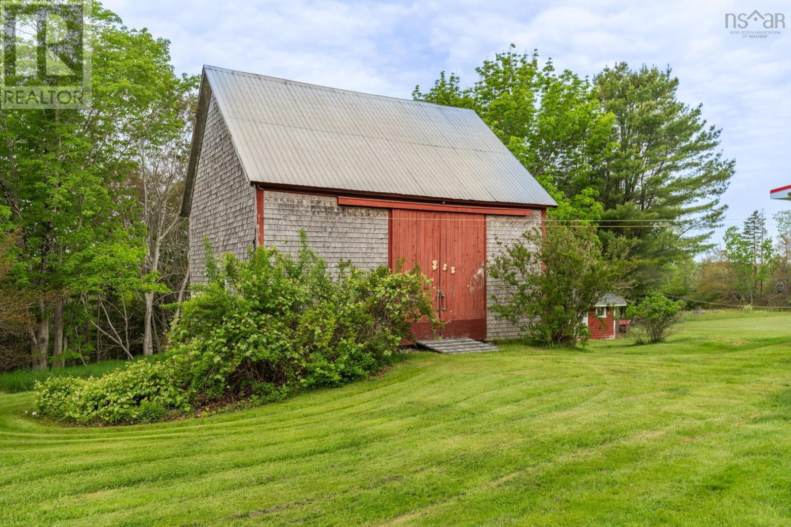 112 Kelly Road - 30