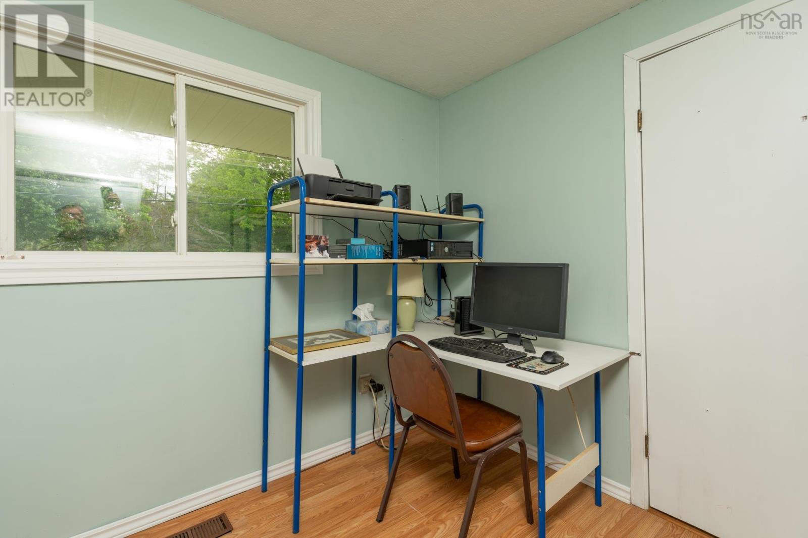 112 Kelly Road - 20