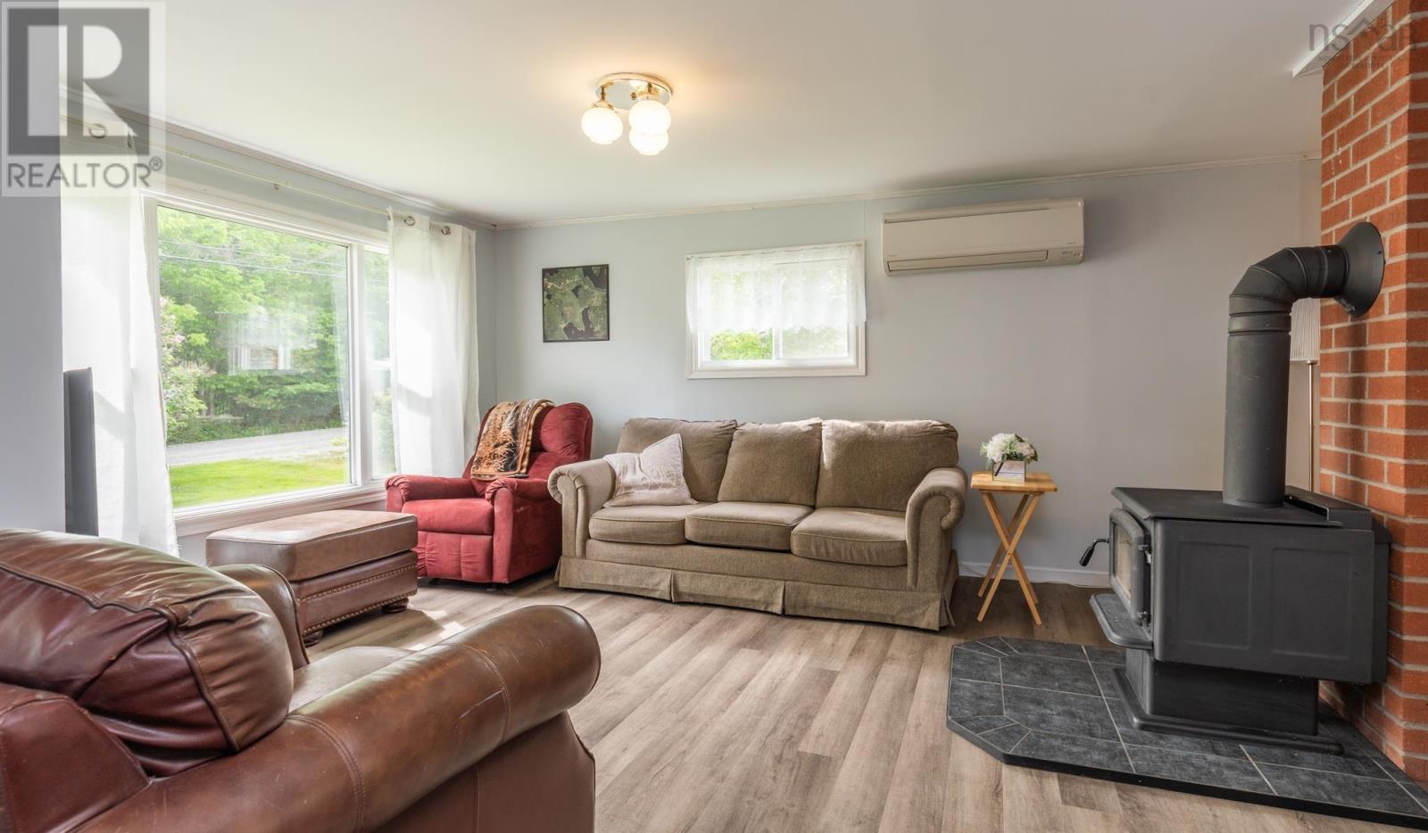 112 Kelly Road - 13