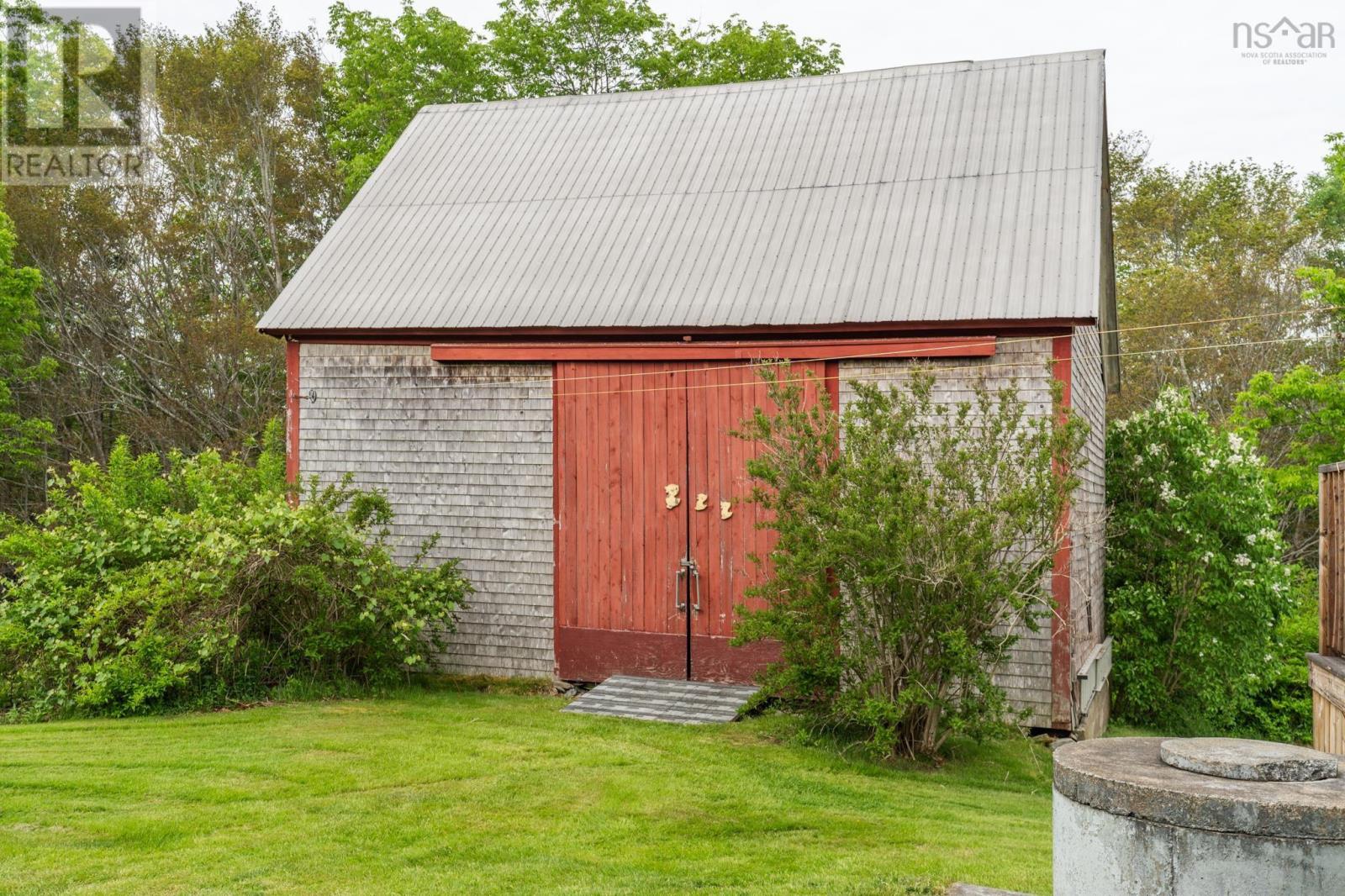 112 Kelly Road - 5