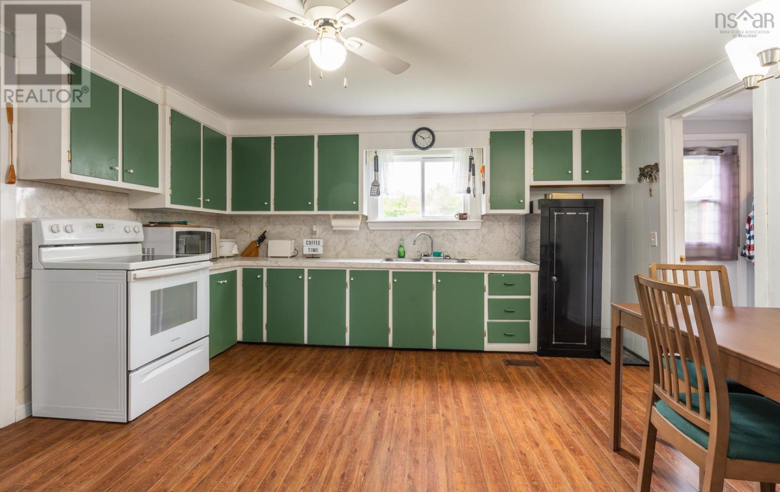112 Kelly Road - 7