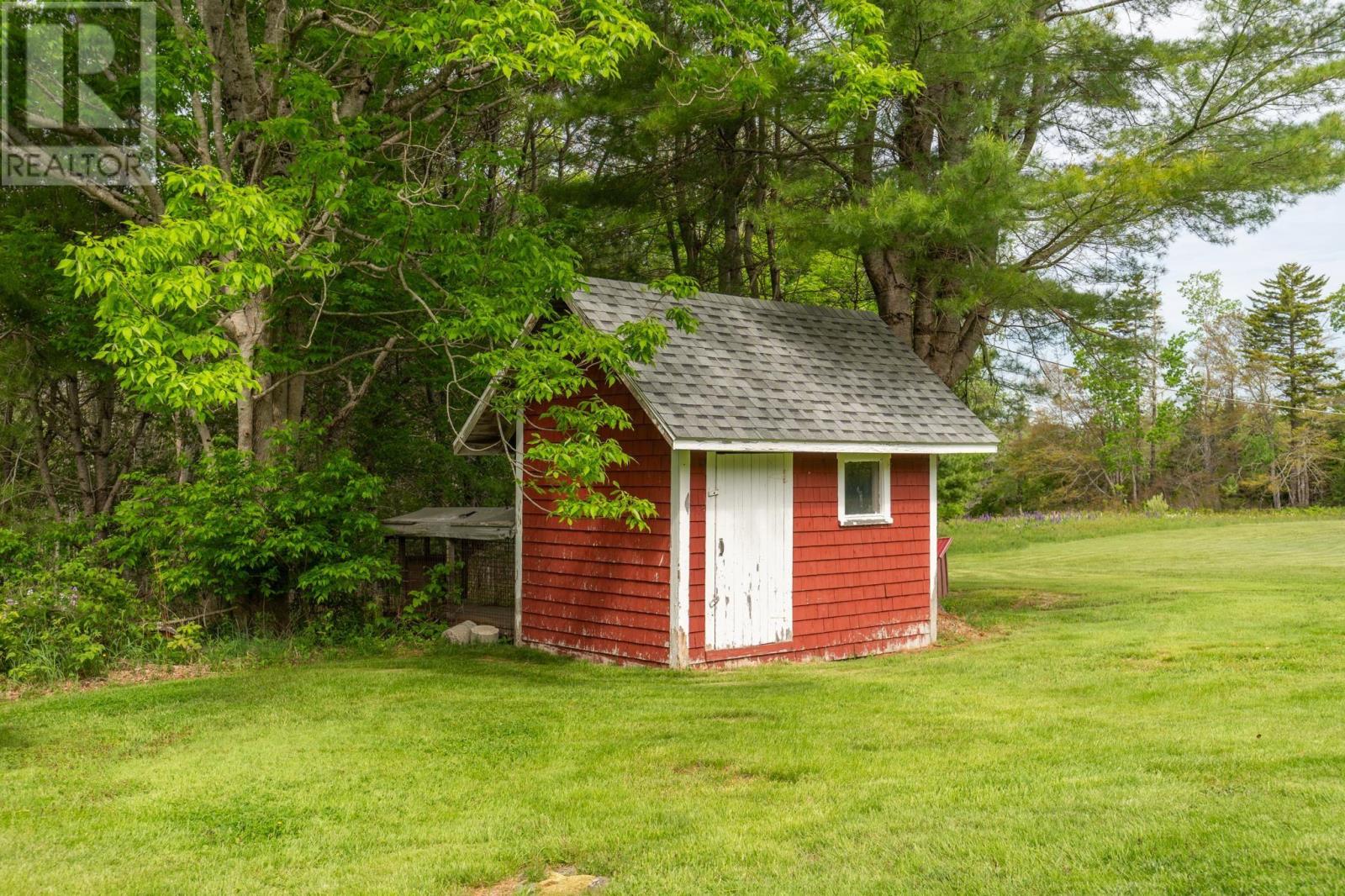 112 Kelly Road - 31