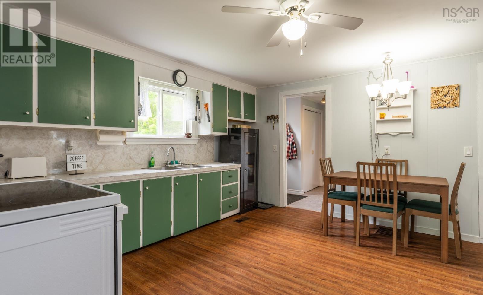 112 Kelly Road - 8