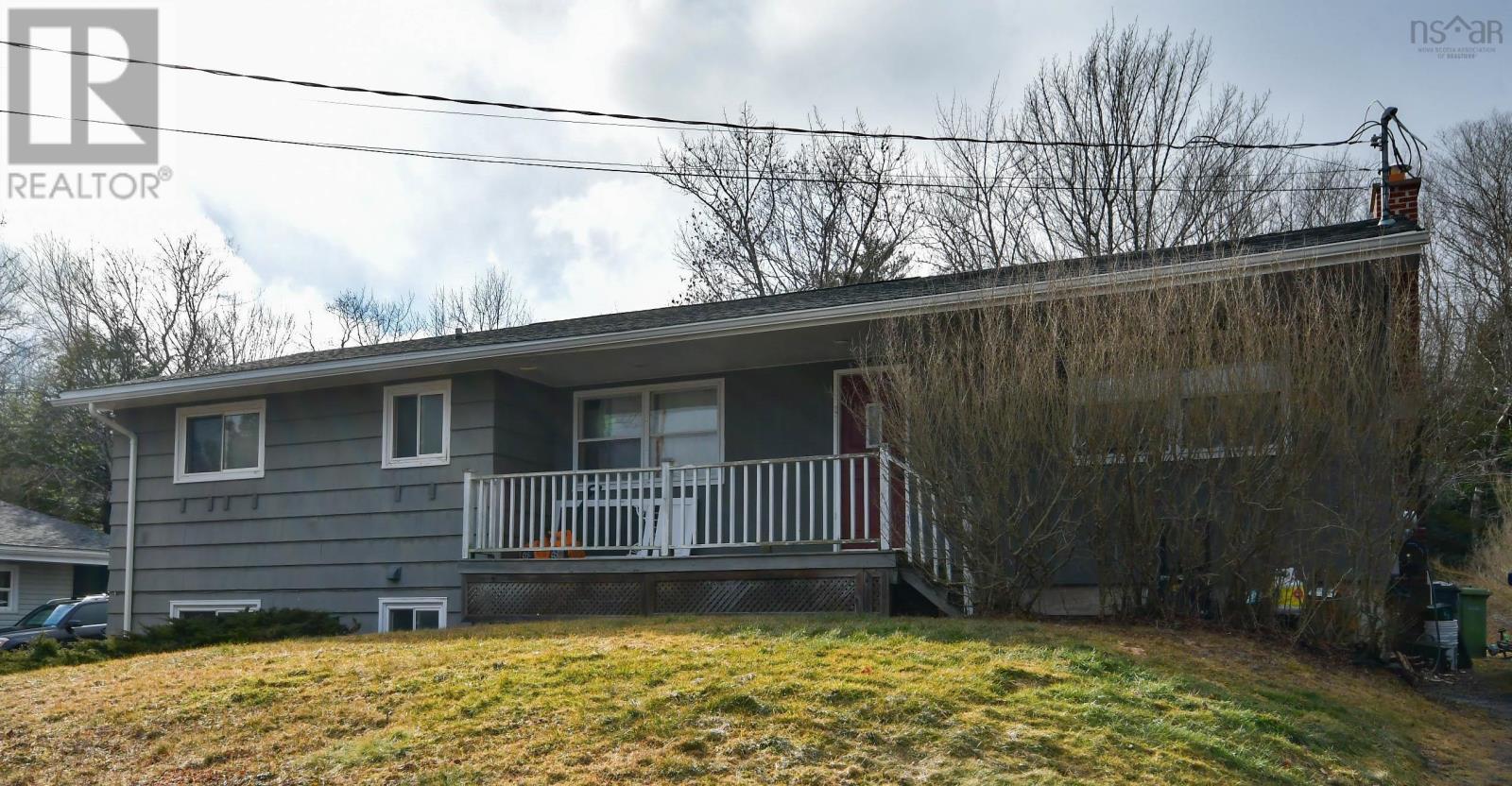 184 Lockview Road - 1
