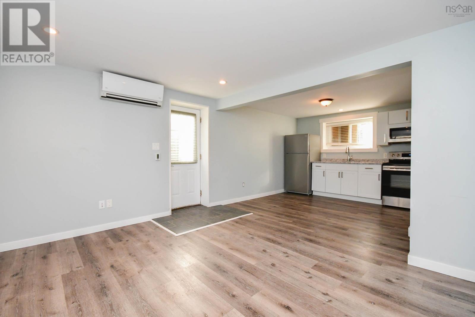 184 Lockview Road - 8