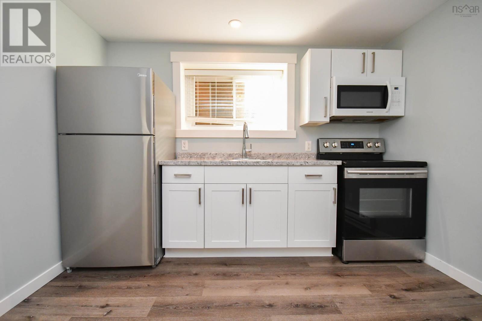 184 Lockview Road - 7