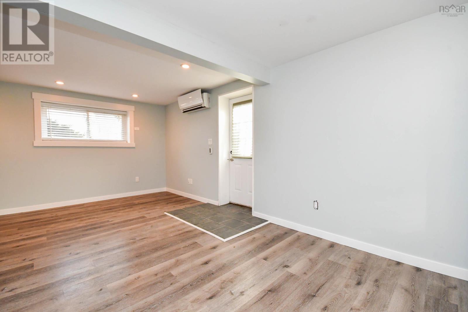 184 Lockview Road - 9
