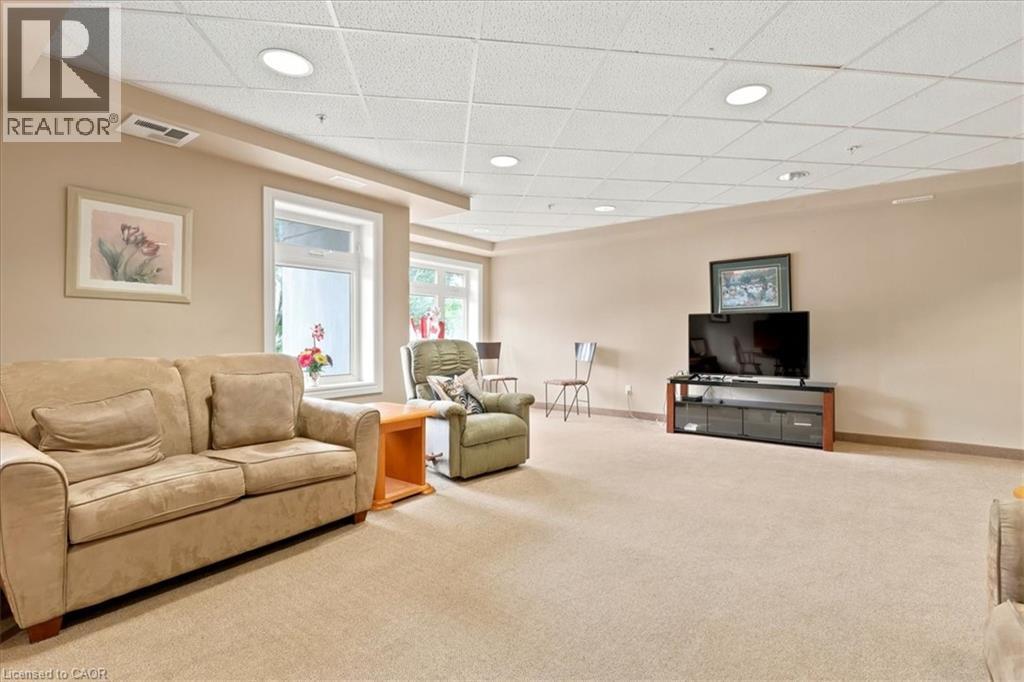 #207 245 SCOTLAND Street - 20
