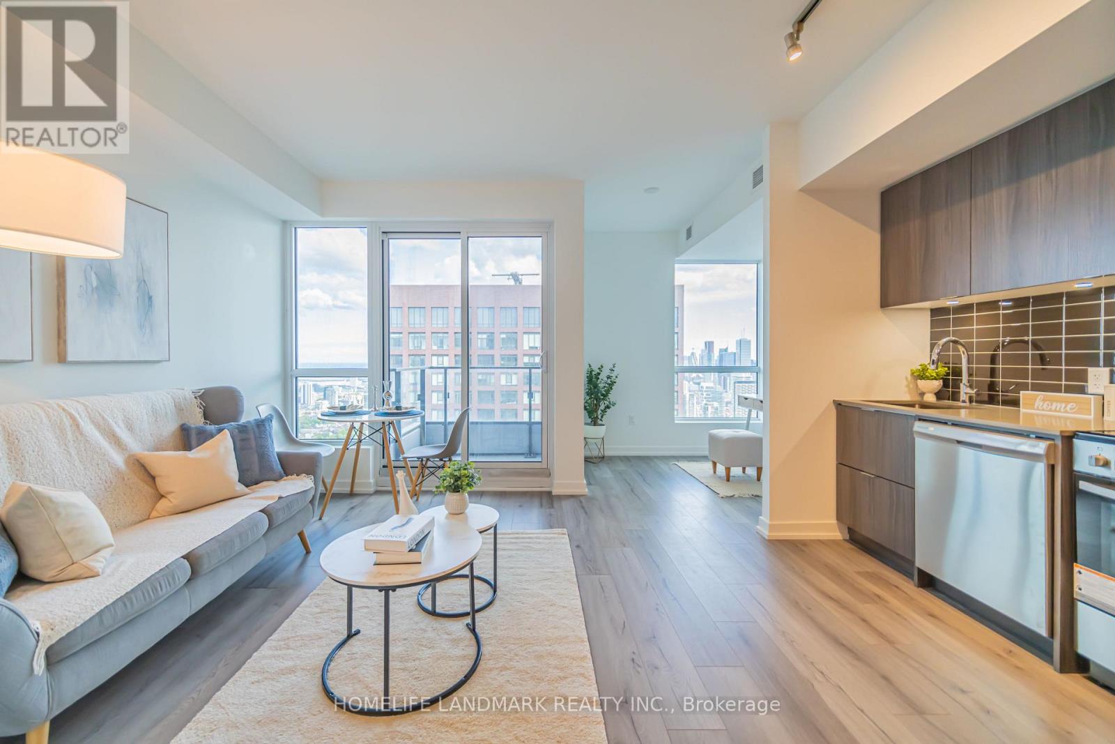#5001 395 BLOOR STREET E - 11