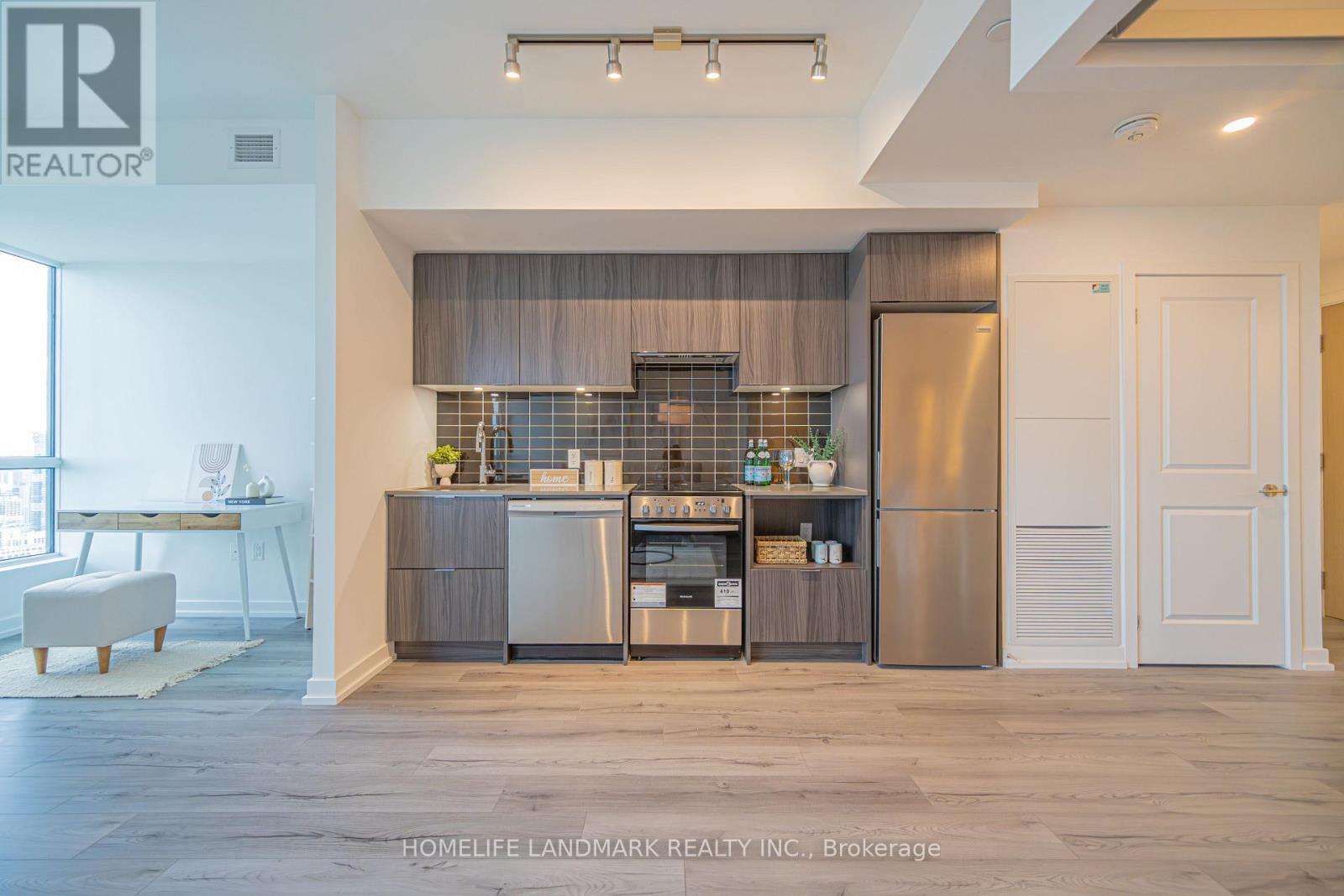 #5001 395 BLOOR STREET E - 12