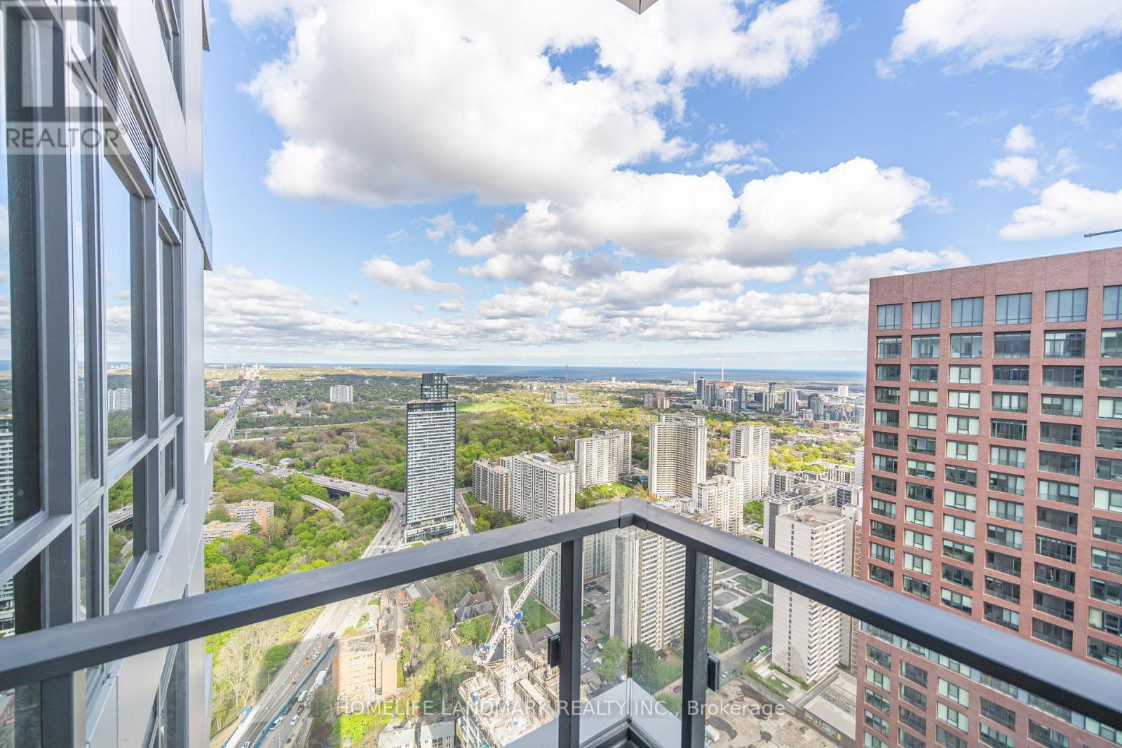 #5001 395 BLOOR STREET E - 23