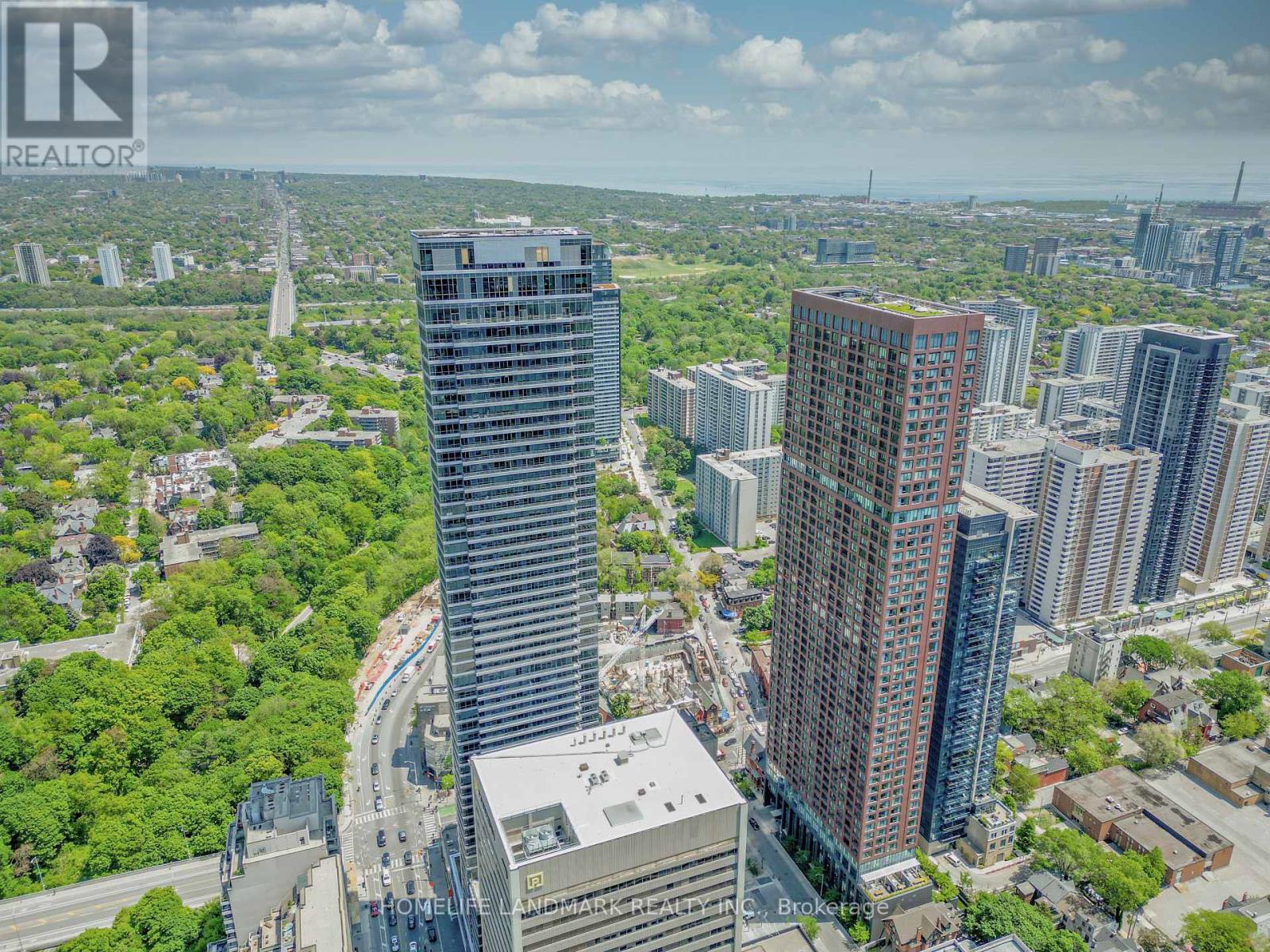 #5001 395 BLOOR STREET E - 3