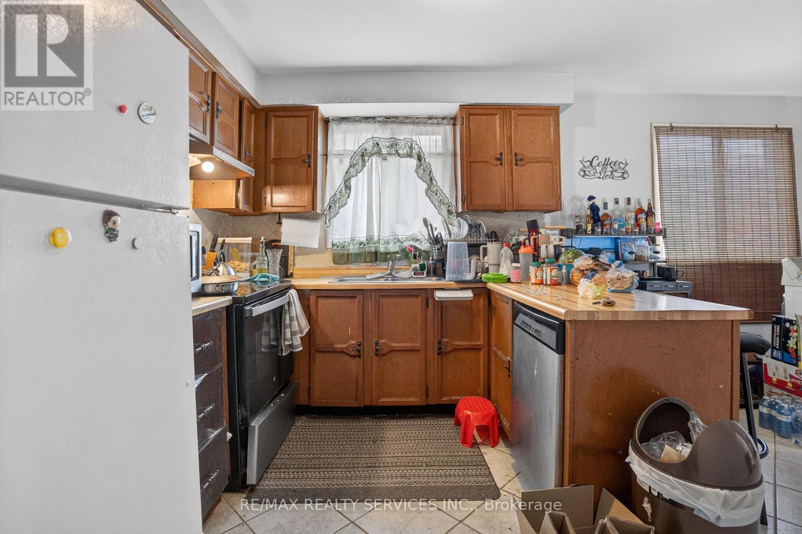 23 DAFOE CRESCENT - 15