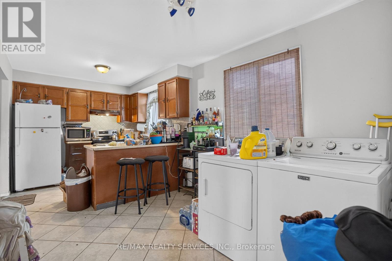 23 DAFOE CRESCENT - 16