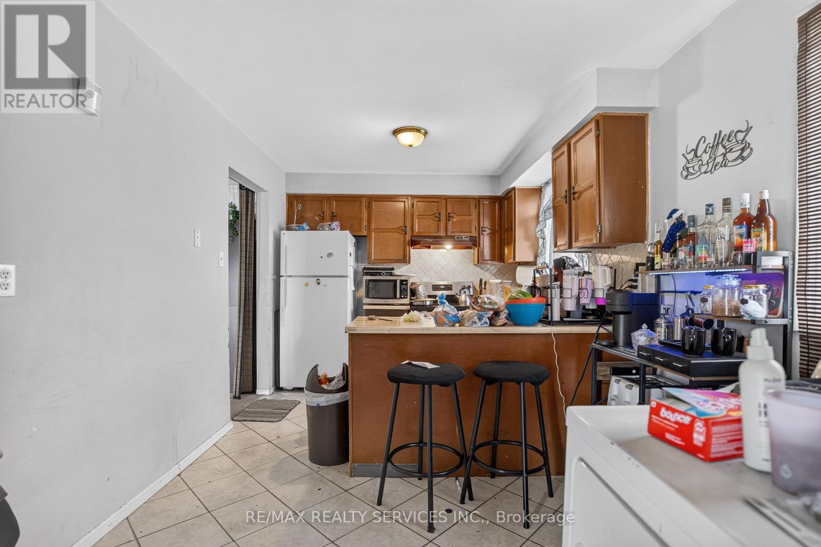 23 DAFOE CRESCENT - 17
