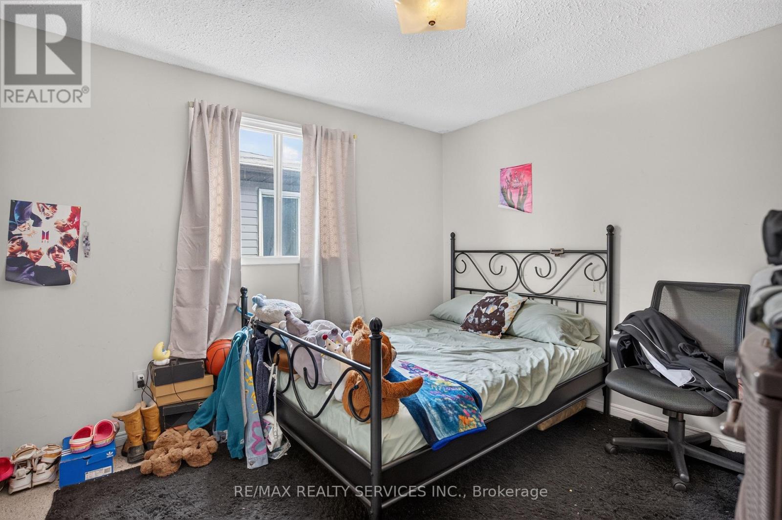 23 DAFOE CRESCENT - 21