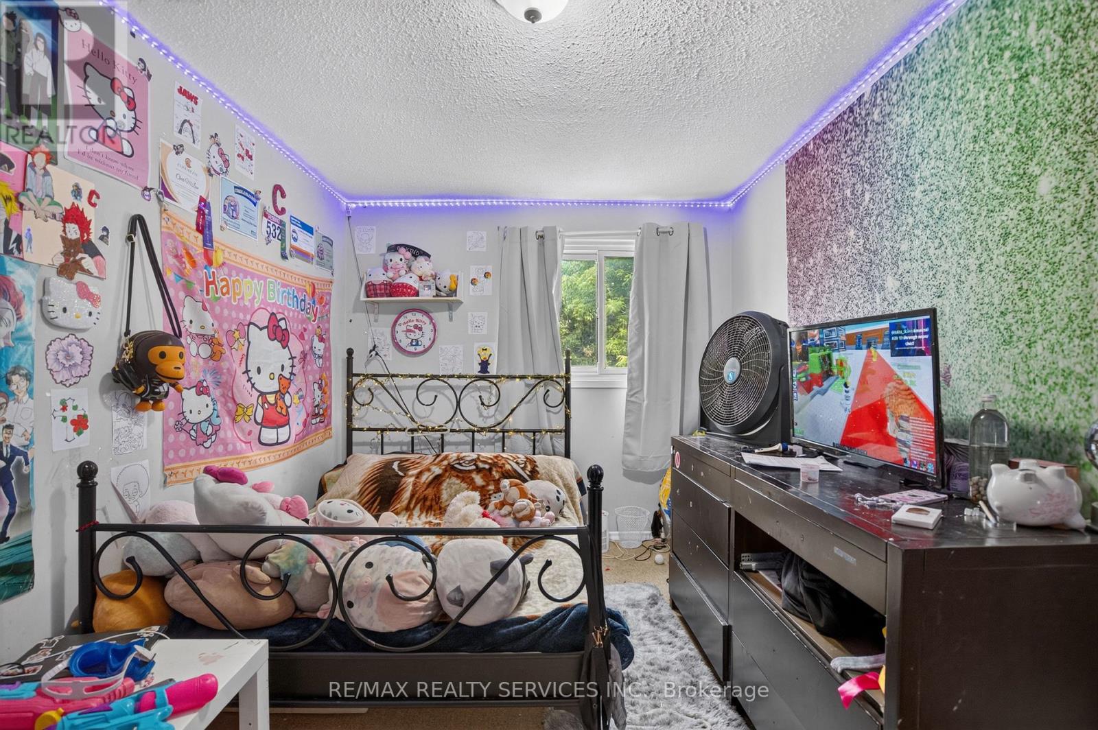 23 DAFOE CRESCENT - 24