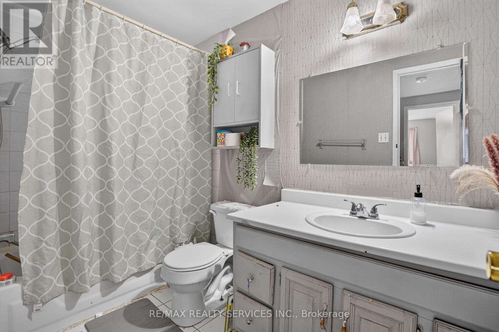 23 DAFOE CRESCENT - 25