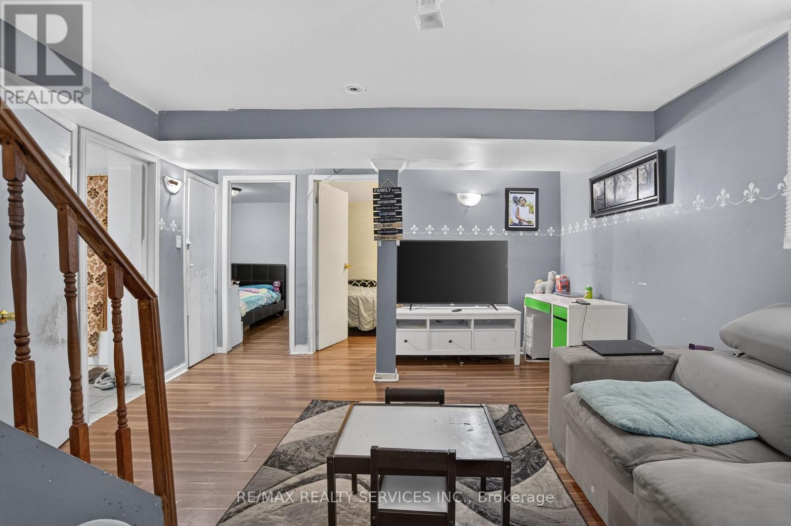 23 DAFOE CRESCENT - 40