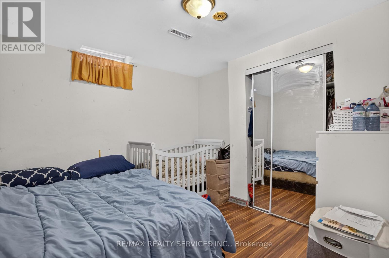 23 DAFOE CRESCENT - 42
