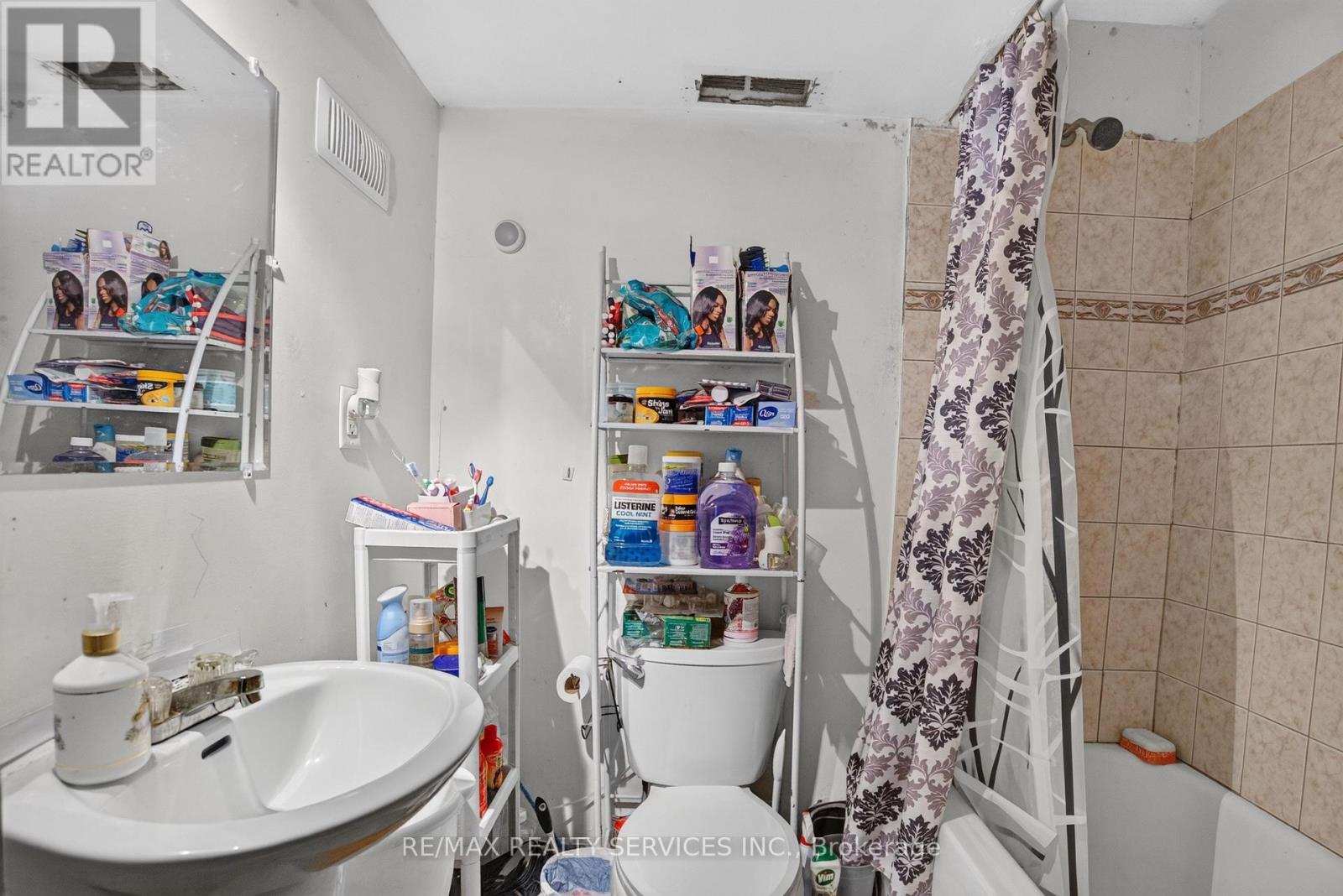 23 DAFOE CRESCENT - 46