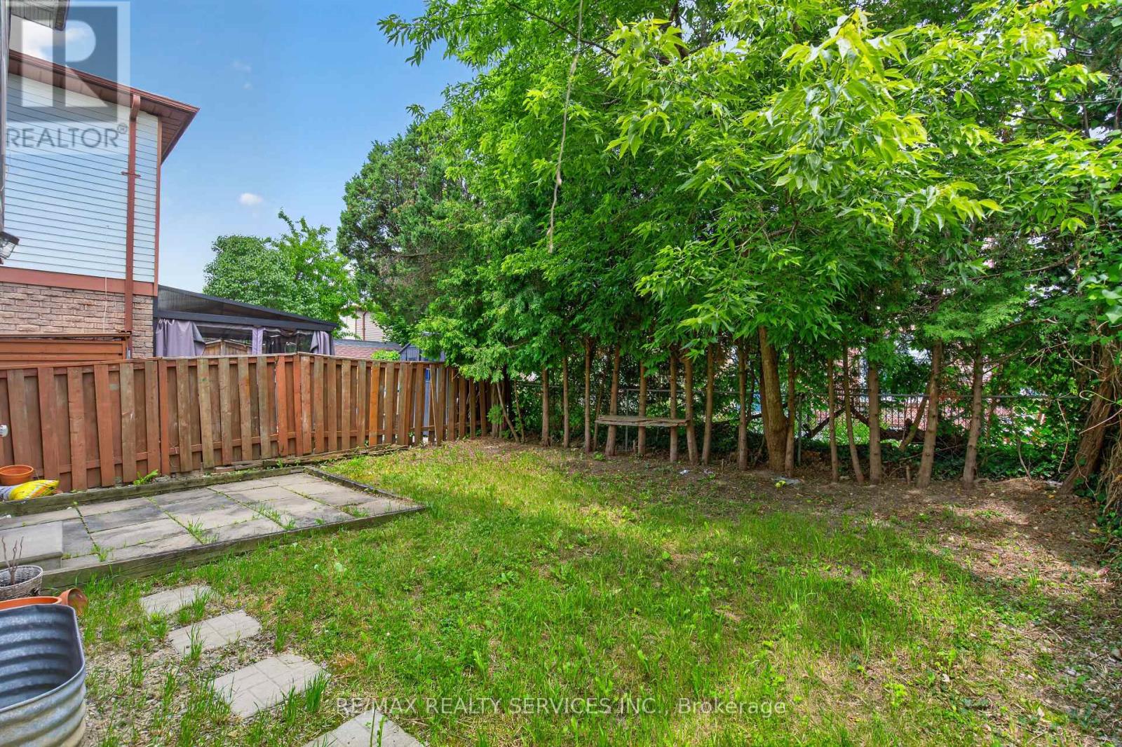 23 DAFOE CRESCENT - 47