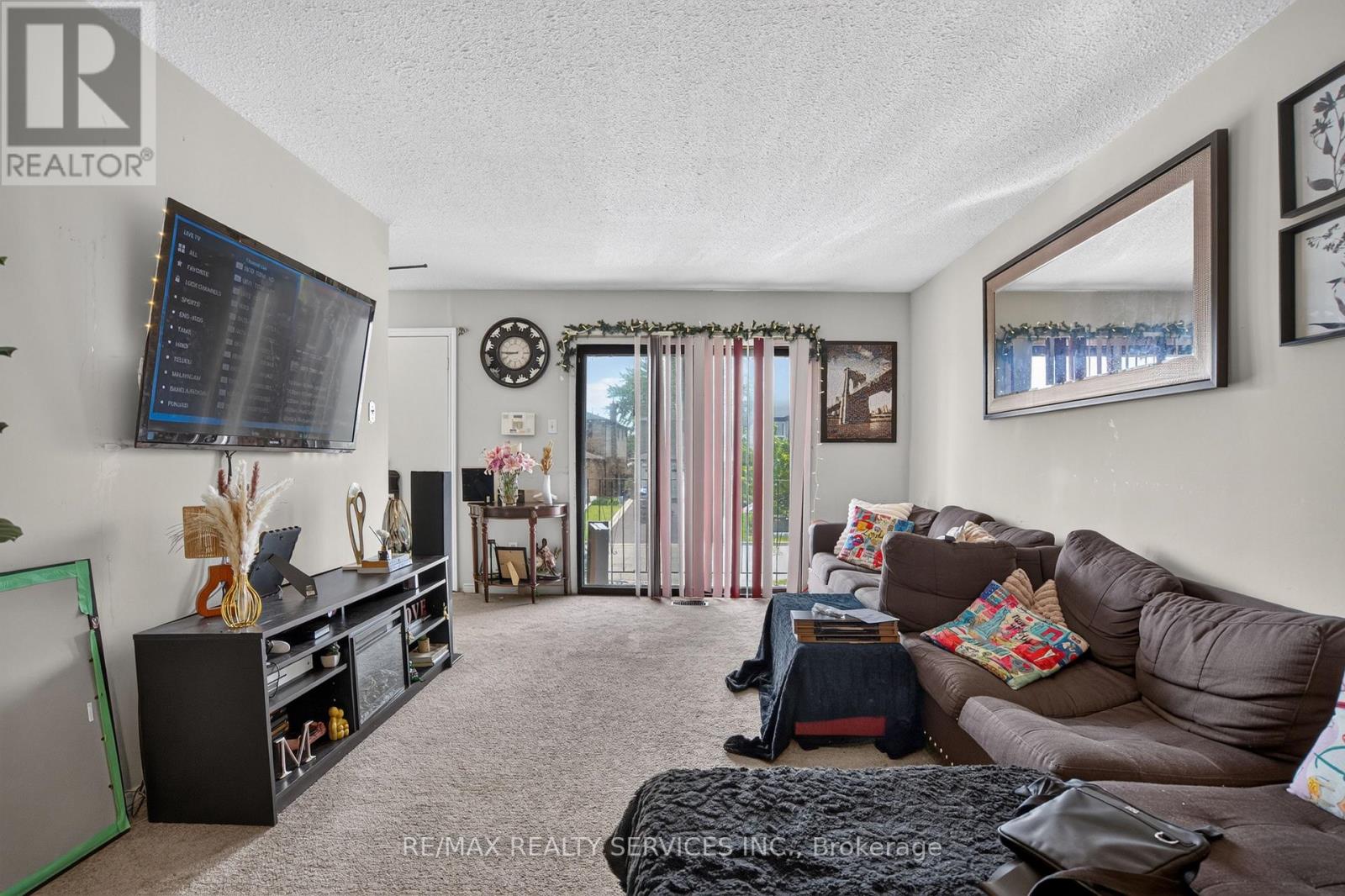 23 DAFOE CRESCENT - 9