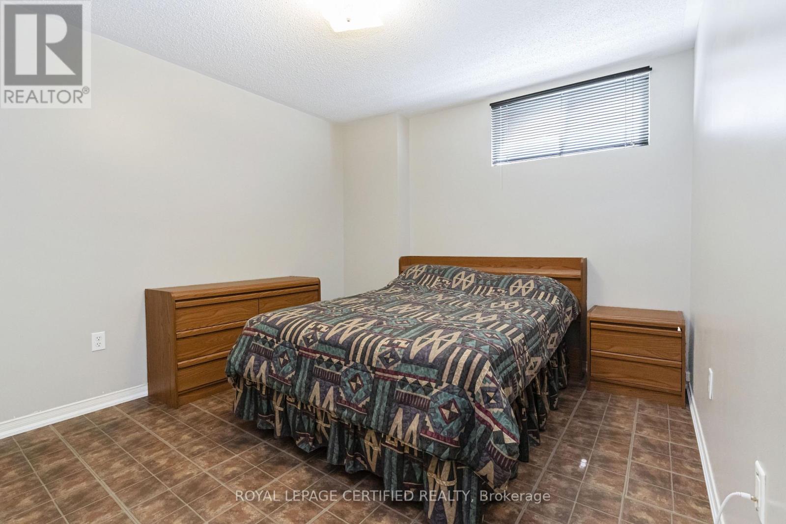 45 SPRINGVIEW DRIVE - 19