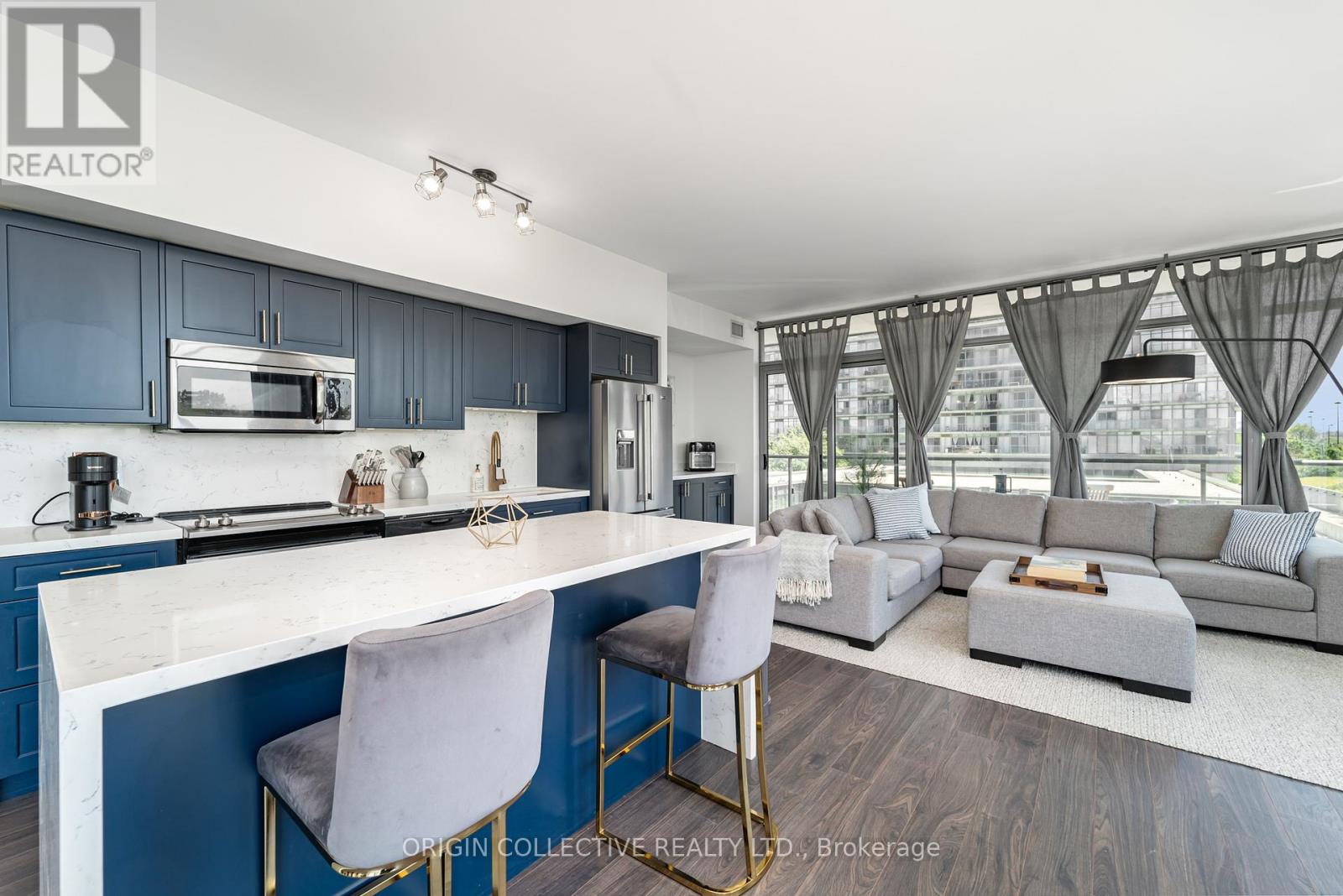 #302 105 THE QUEENSWAY AVENUE - 7