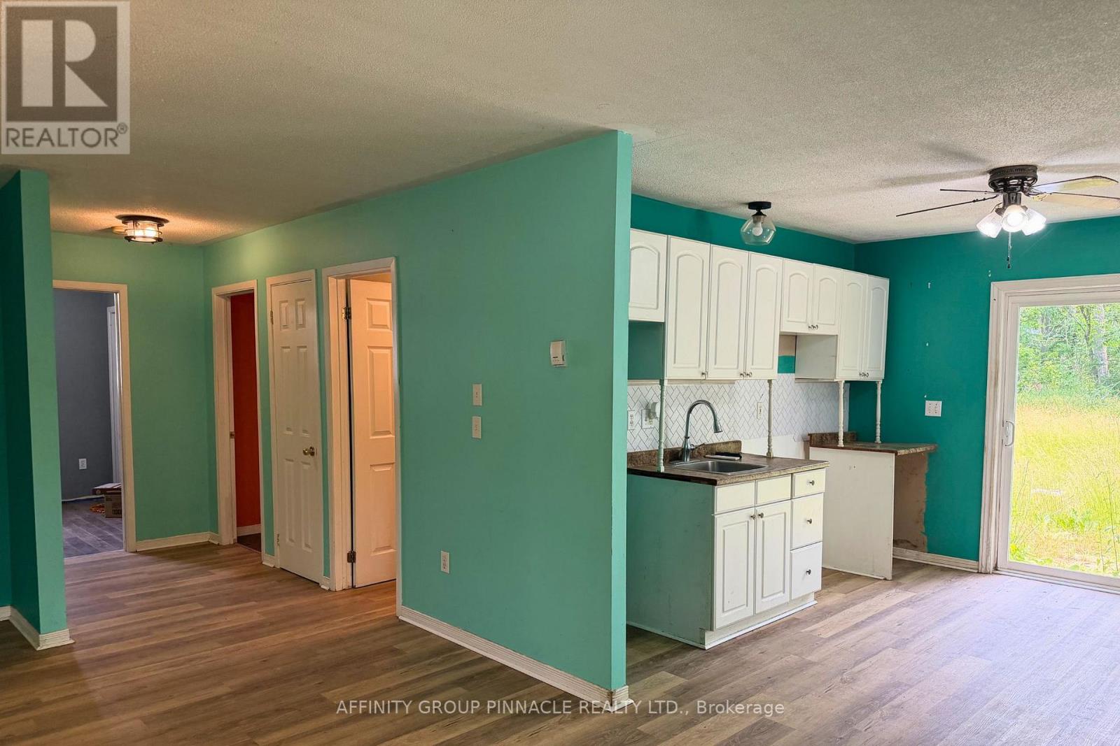 2 OAKWOOD DRIVE - 6