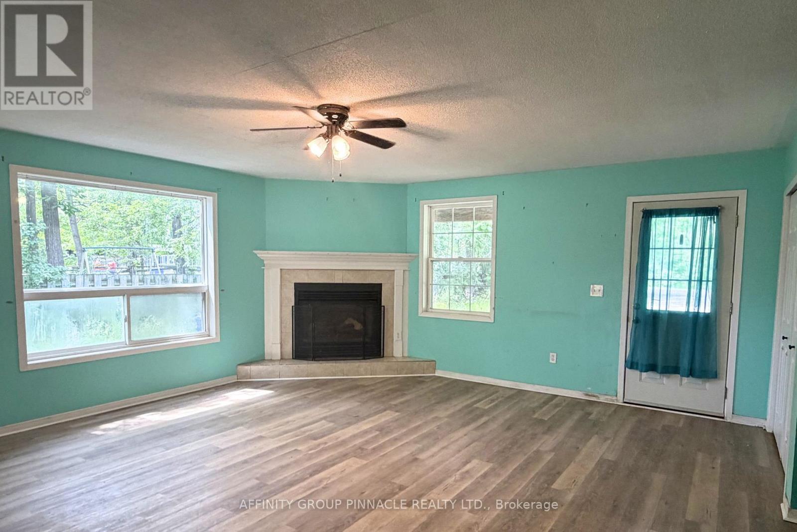 2 OAKWOOD DRIVE - 8