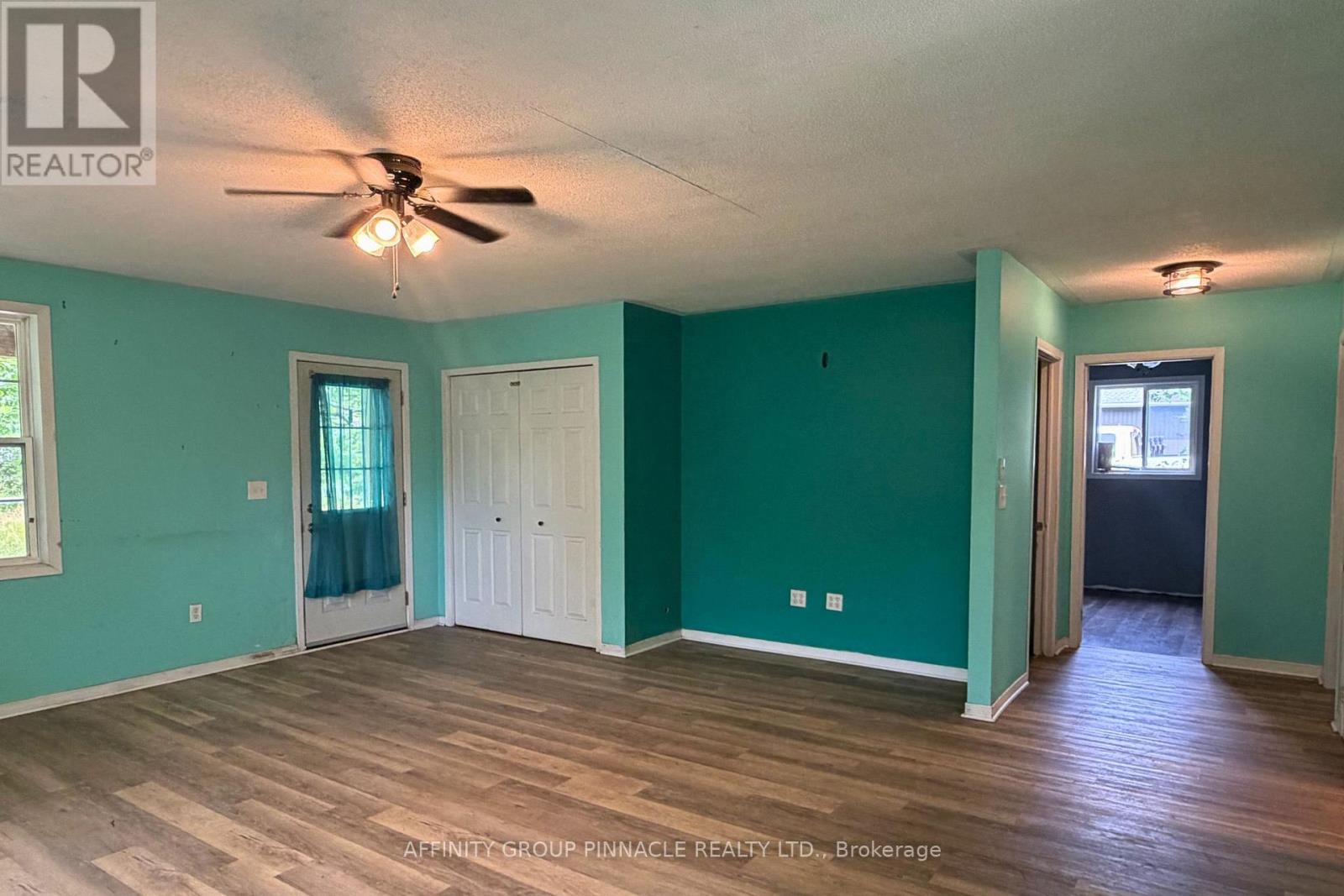 2 OAKWOOD DRIVE - 9