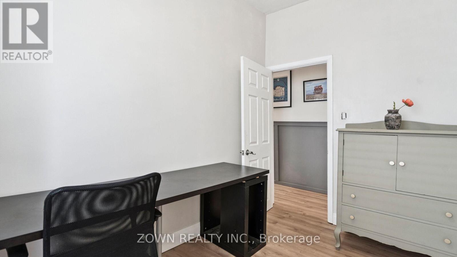 64 SHEAFFE STREET - 24