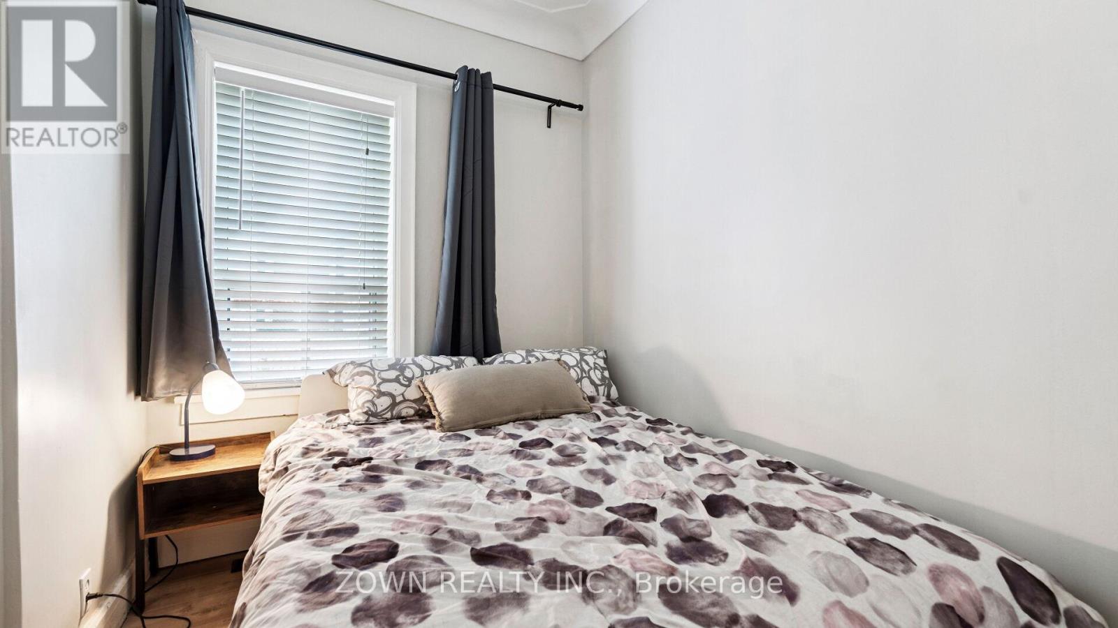64 SHEAFFE STREET - 26