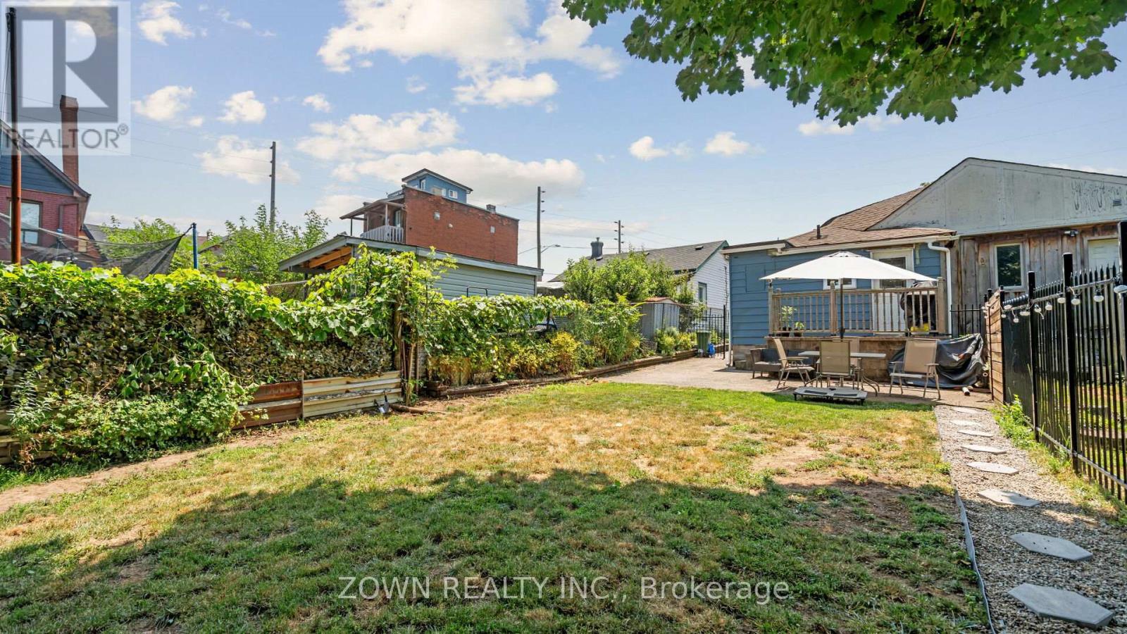 64 SHEAFFE STREET - 34