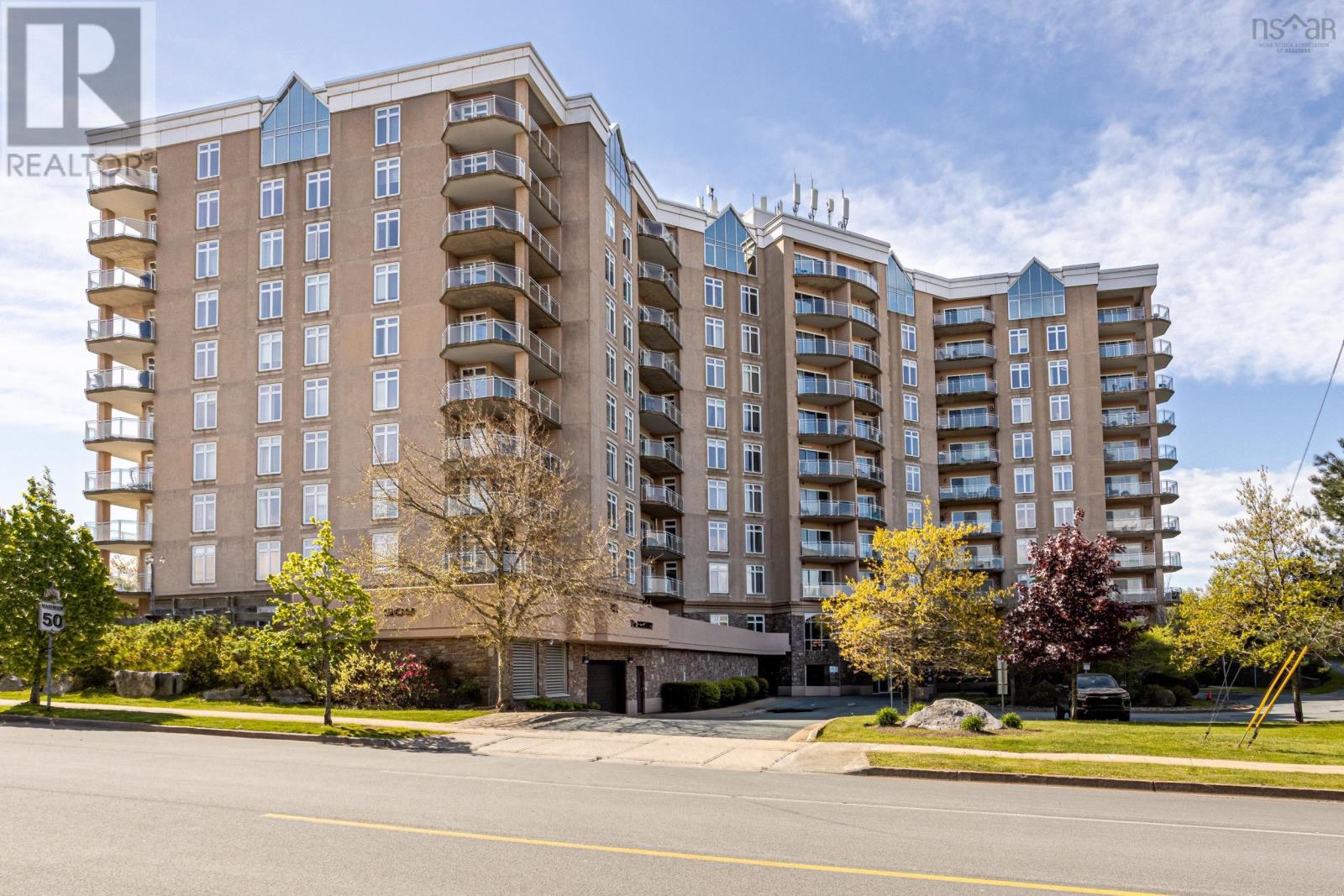 #212 202 Walter Havill Drive - 32