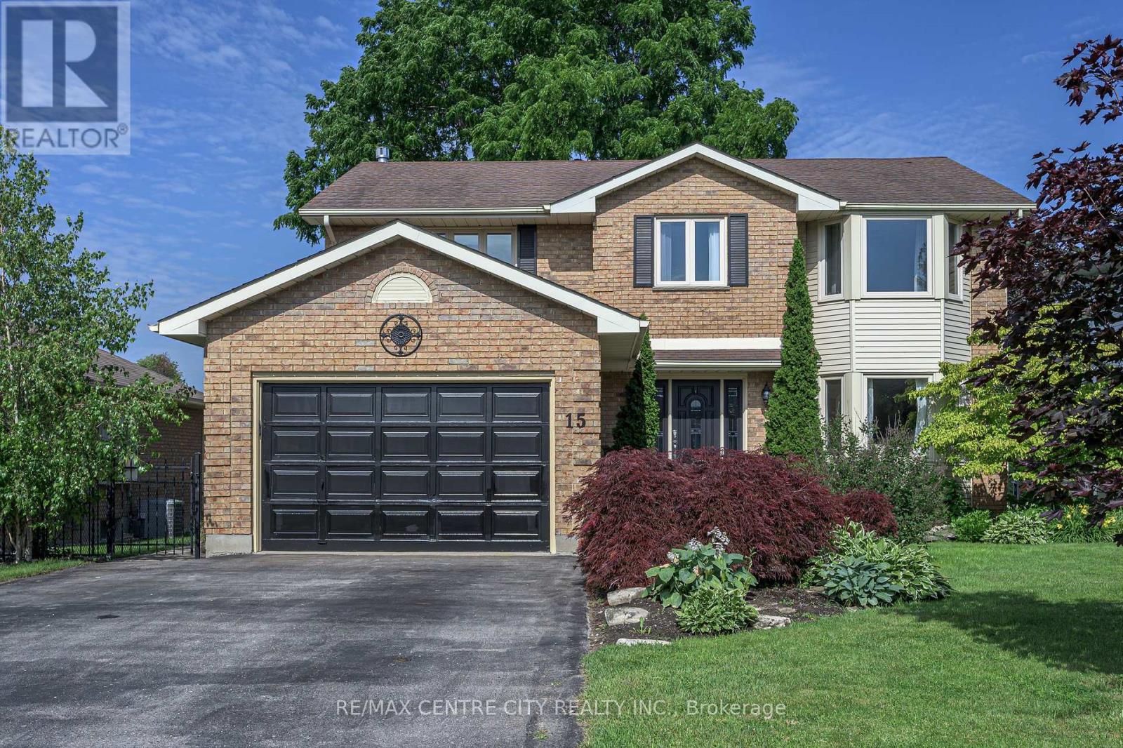 15 CAVANAUGH CRESCENT - 1