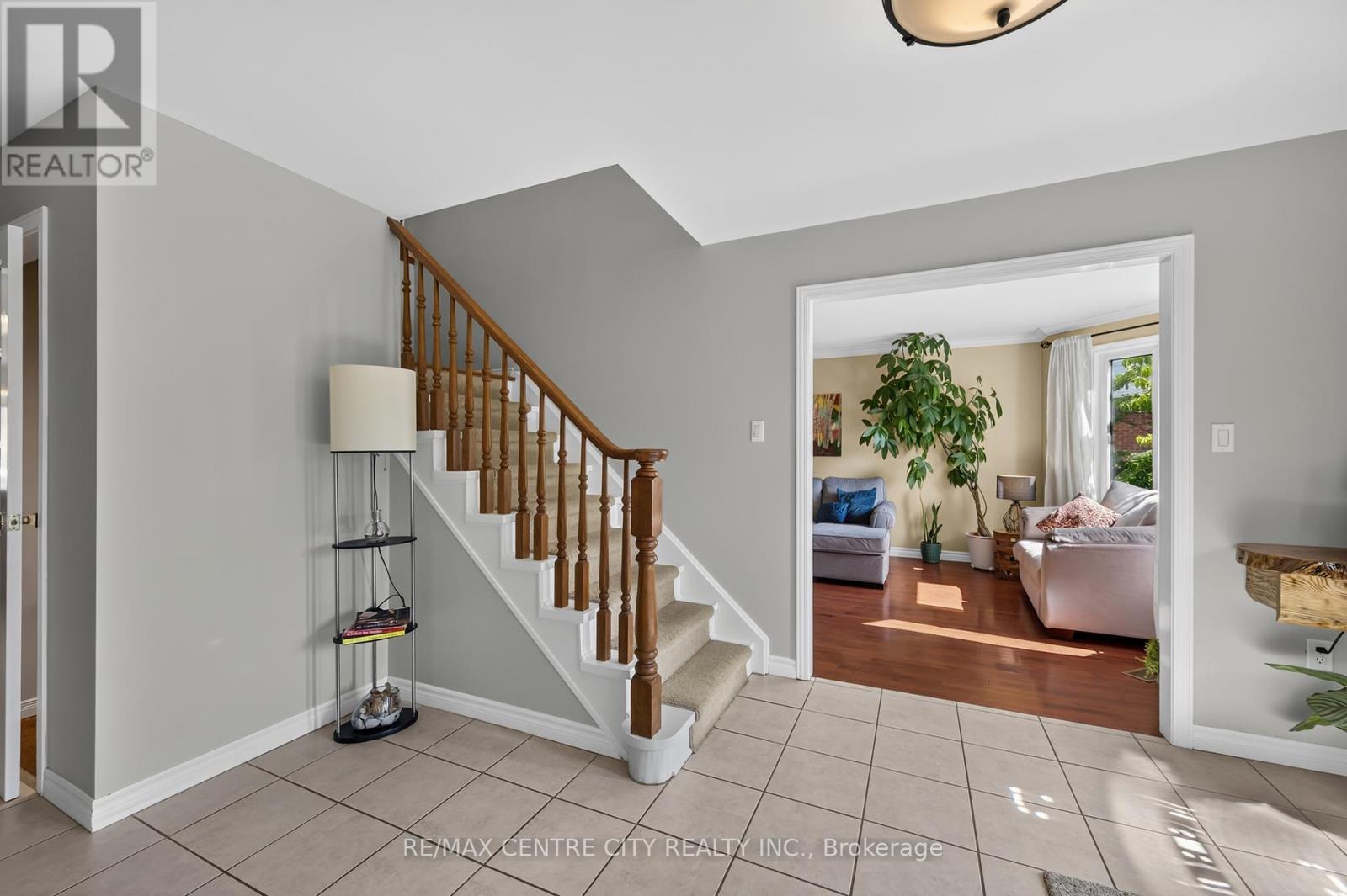 15 CAVANAUGH CRESCENT - 15