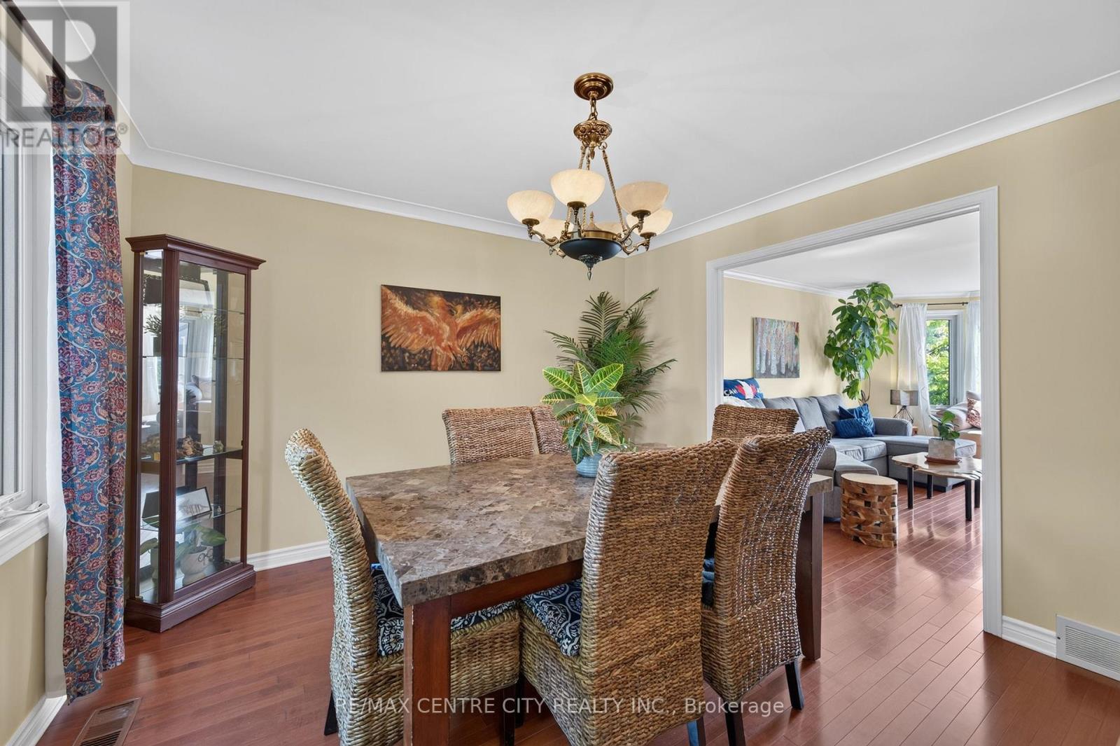 15 CAVANAUGH CRESCENT - 18