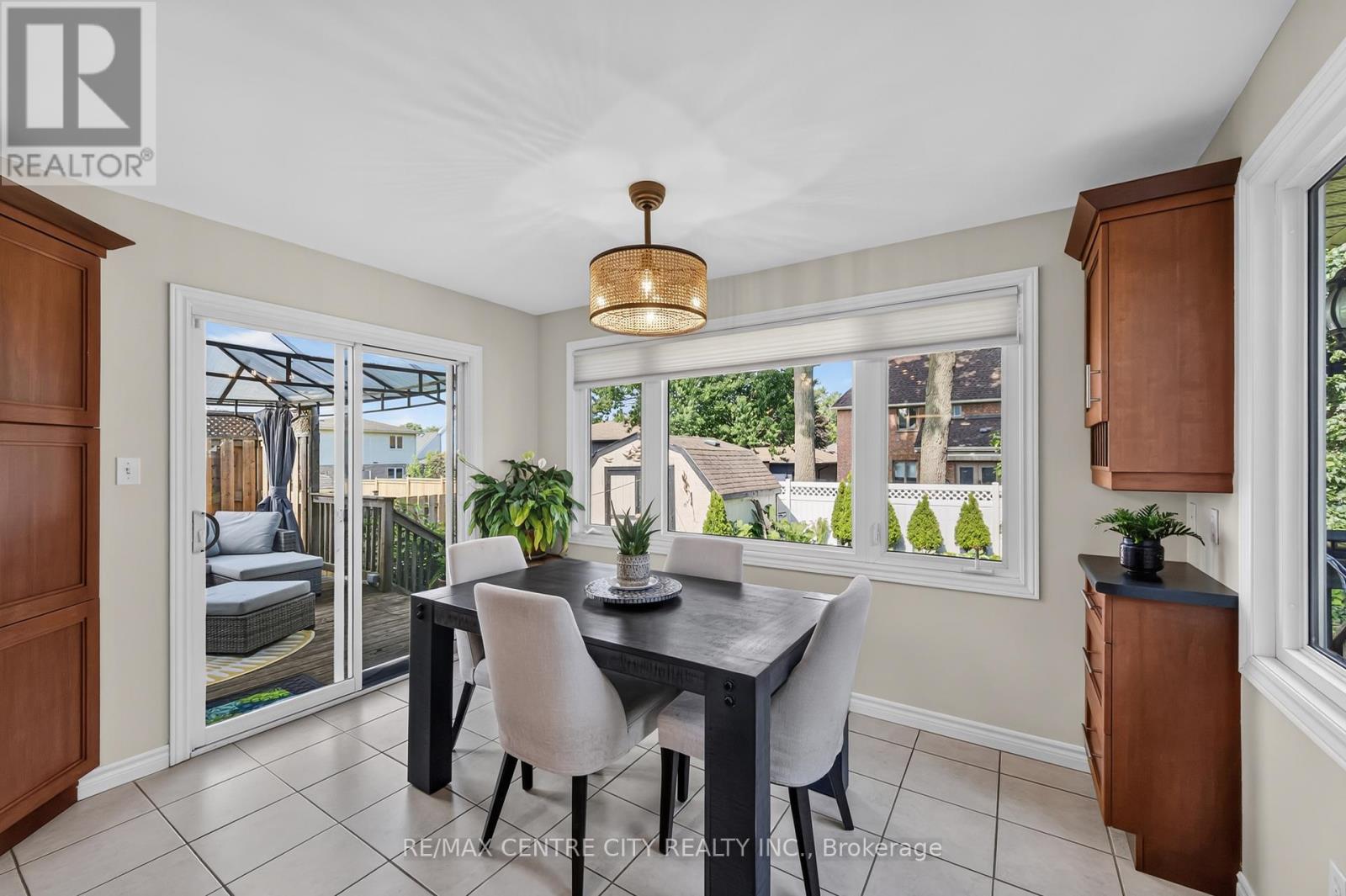 15 CAVANAUGH CRESCENT - 22