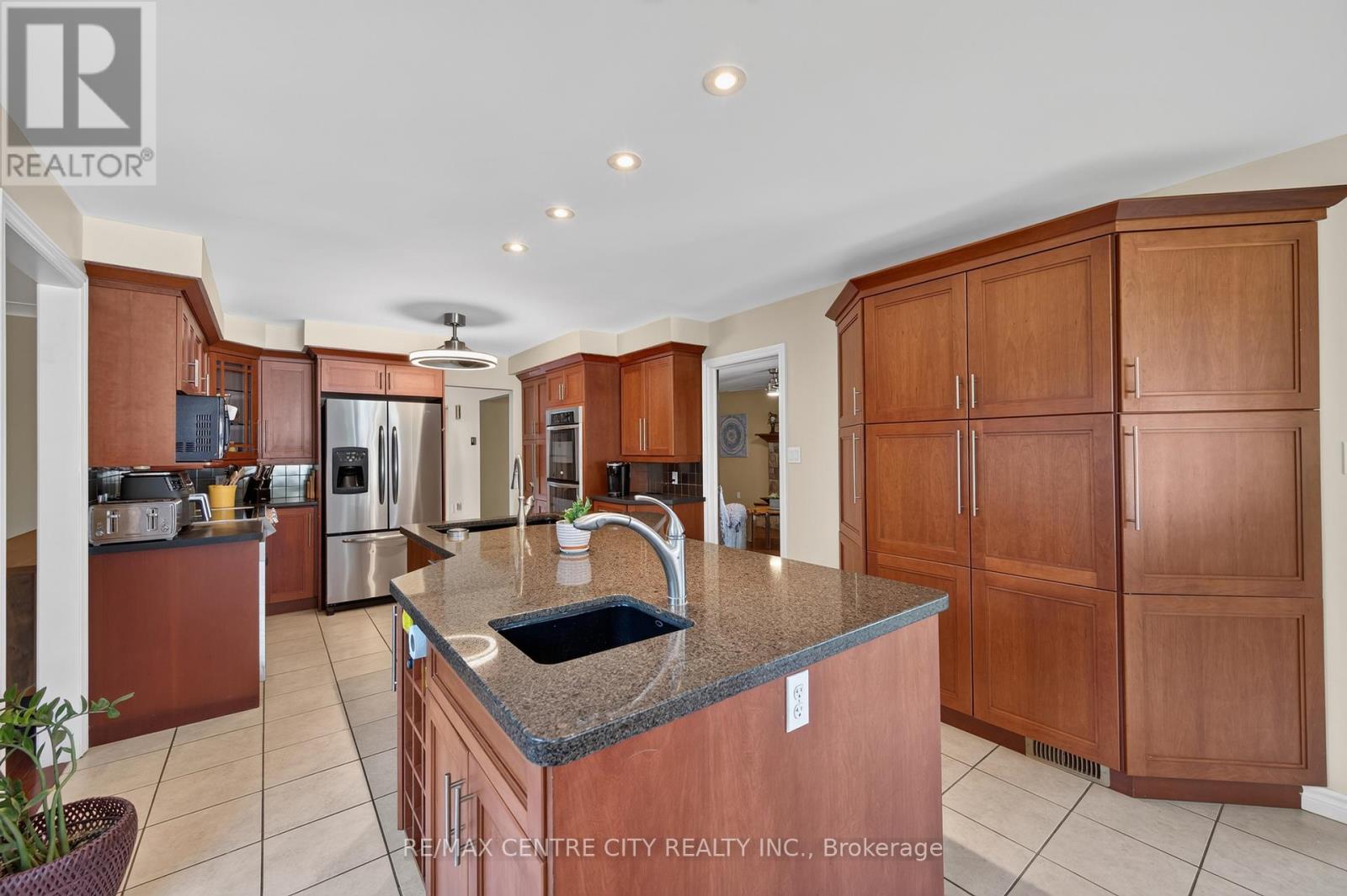 15 CAVANAUGH CRESCENT - 23