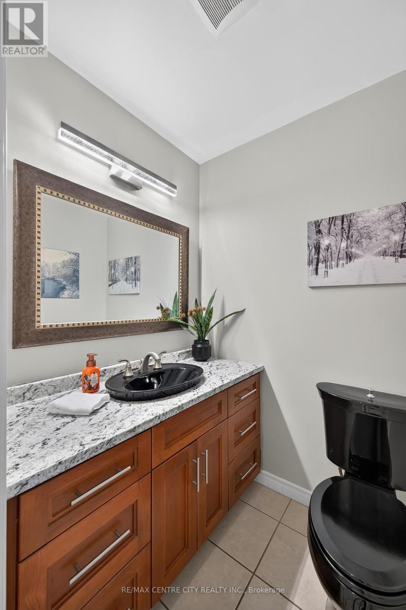 15 CAVANAUGH CRESCENT - 28