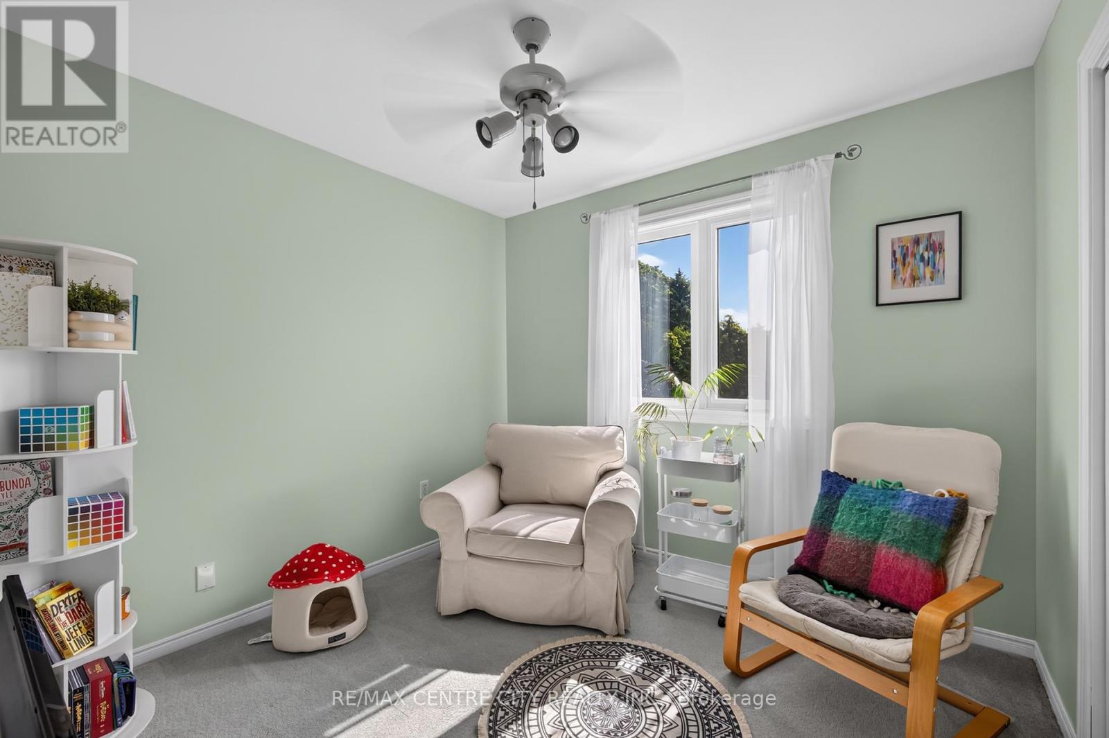 15 CAVANAUGH CRESCENT - 37