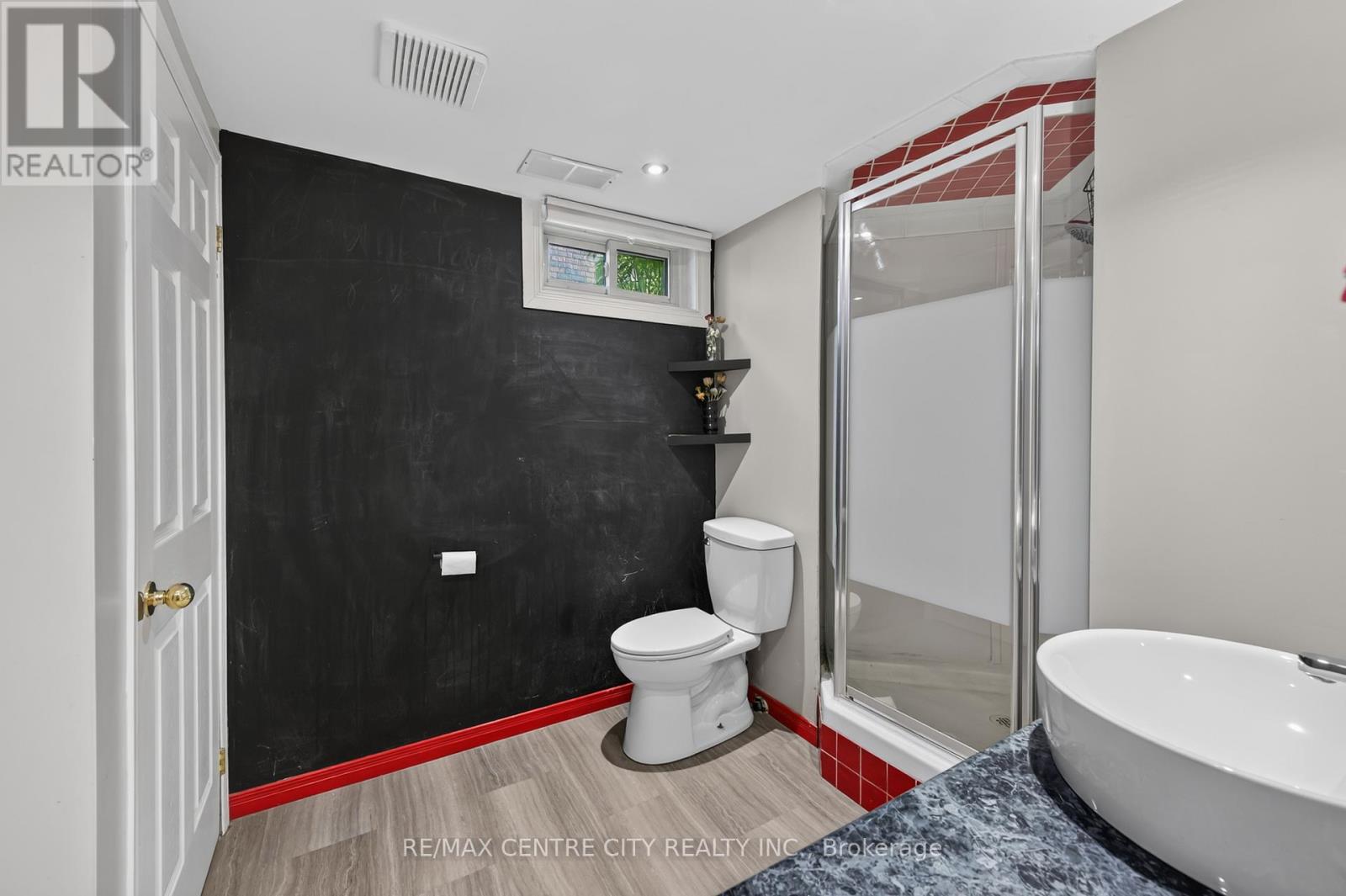 15 CAVANAUGH CRESCENT - 43
