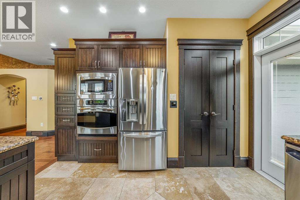 Upgraded appliances including gas countertop stove