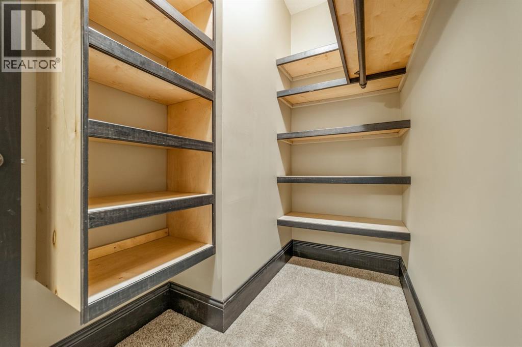 Custom walk incloset