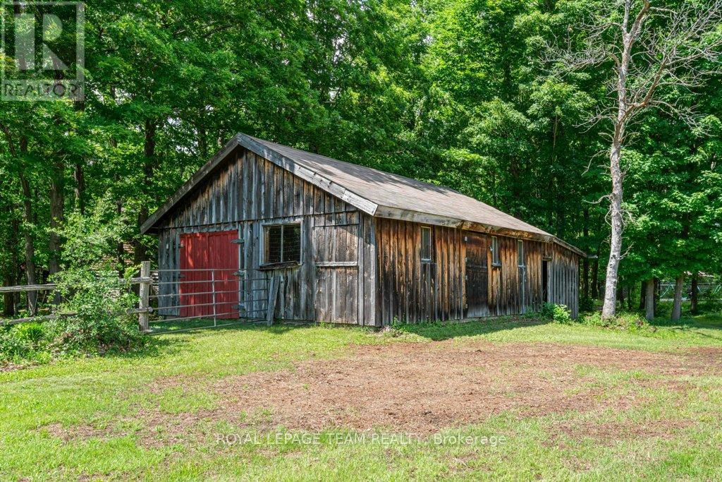 1462 RIDEAU RIVER ROAD - 44